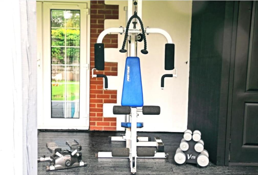 Hen & Stag Retreat Weekend Stay Sleeps 10 To 30 Thetford Eksteriør bilde